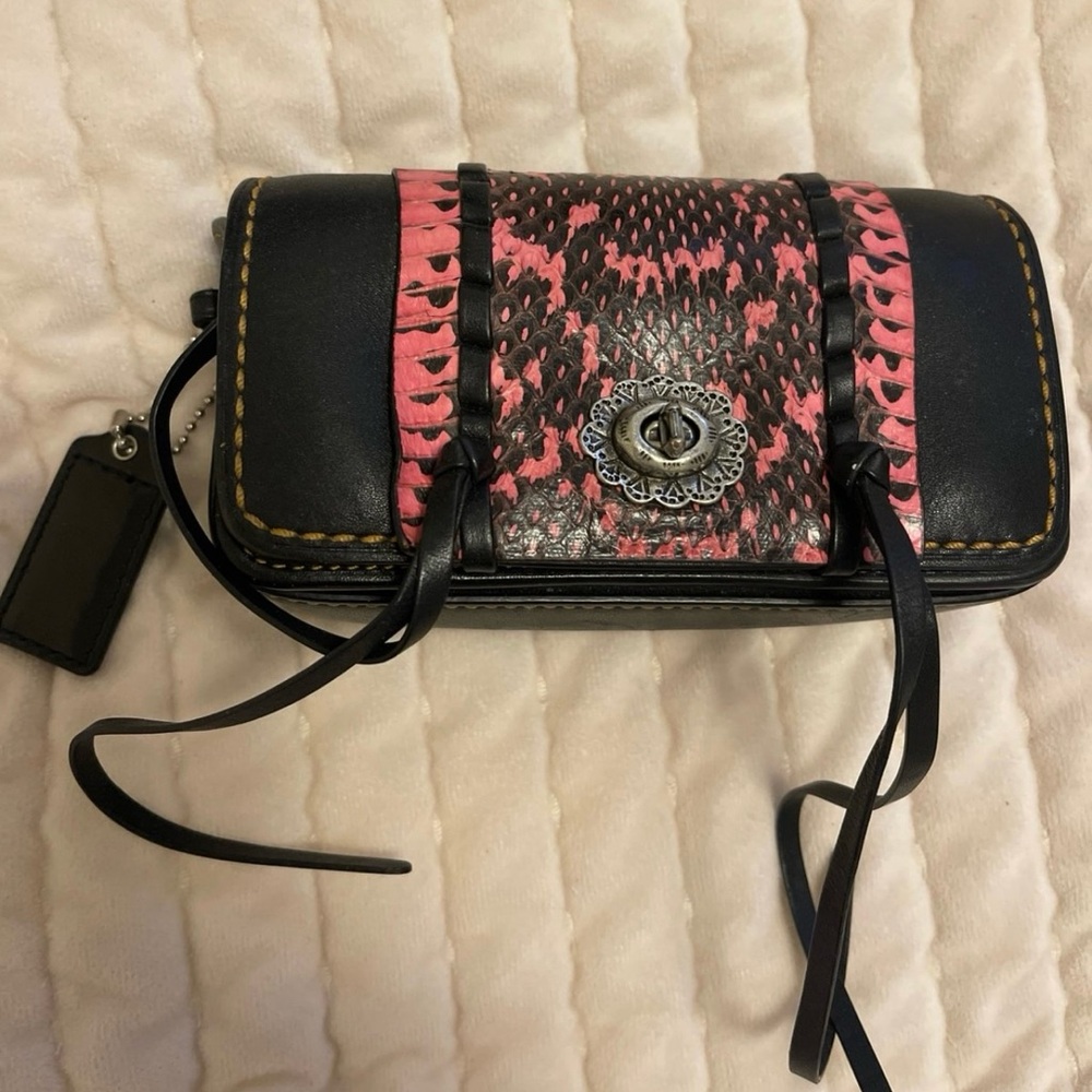 Coach 1941 dinkier whipstitch snakeskin crossbody purse - Picture 4 of 4